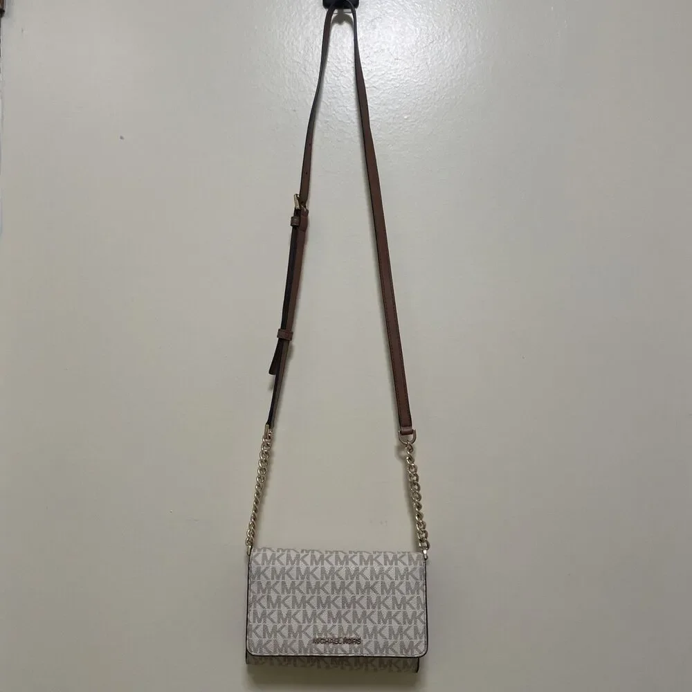 Michael Kors Jet Set Vanilla Multifunctional  Crossbody Wallet Handbag
